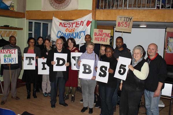 group photo of residents at Tidybs5 meeting